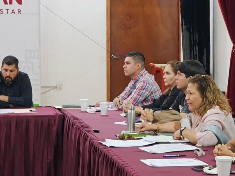 Regidora de Morena denuncia omisión de gobiernos ante violencia en Apatzingán; alcaldesa y Segob minimizan