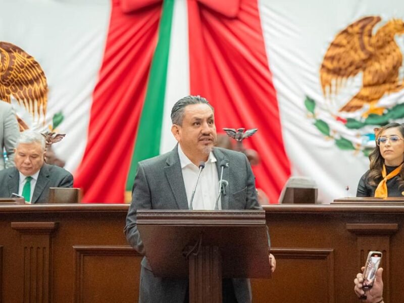 Regular cobro de tarifas en carreteras de cuota y mejorar seguridad propone Víctor Manríquez