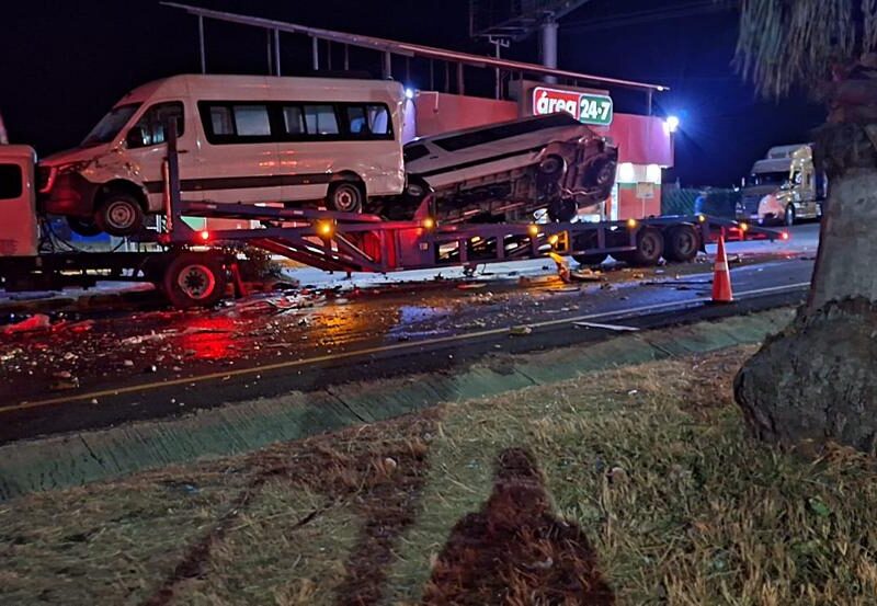 Reportan accidente de choque vehicular en la México-Guadalajara, Plaza de Cobro Zinapécuaro