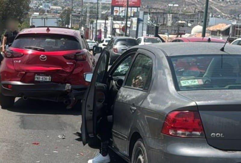 Reportan carambola automovilística en el periférico de Morelia