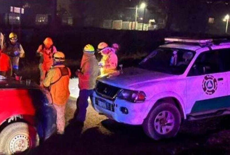 Rescatistas, policías y brigadistas controlan incendio forestal en la región de Quiroga