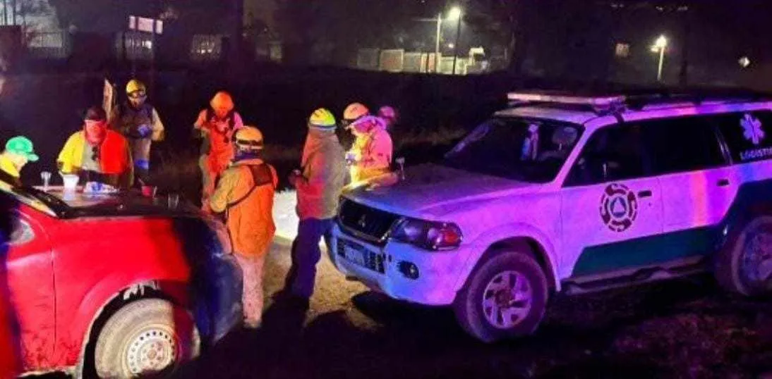 Rescatistas, policías y brigadistas controlan incendio forestal en la región de Quiroga