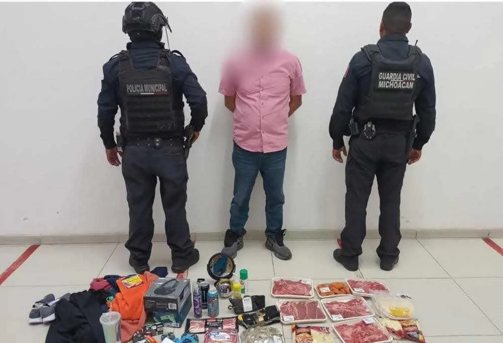 robo en Walmart Zamora más de 5 mil pesos en mercancía