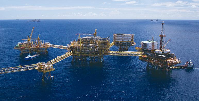 Se desploma producción de hidrocarburos de Pemex; cayó 11.11% anual en febrero