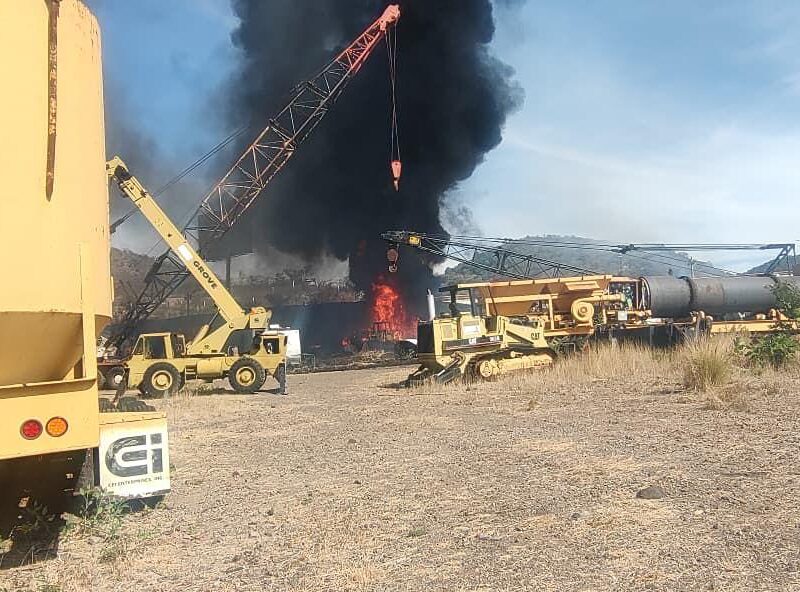Se registra incendio en patio de maniobras a la orilla del Ramal Camelinas