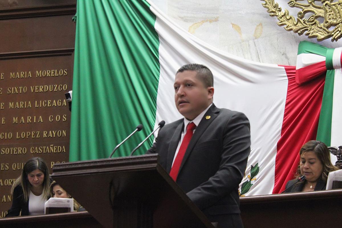 Vicente Gómez presentó iniciativas a favor de la creación de un banco de alimentos estatal