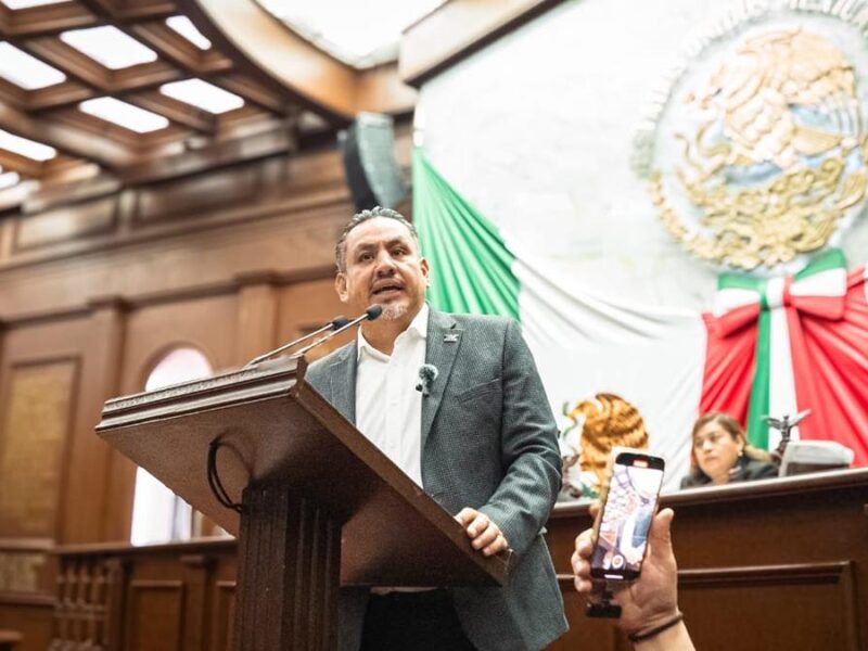Víctor Manríquez propone reforma para garantizar crecimiento y desarrollo de Pueblos Mágicos de Michoacán