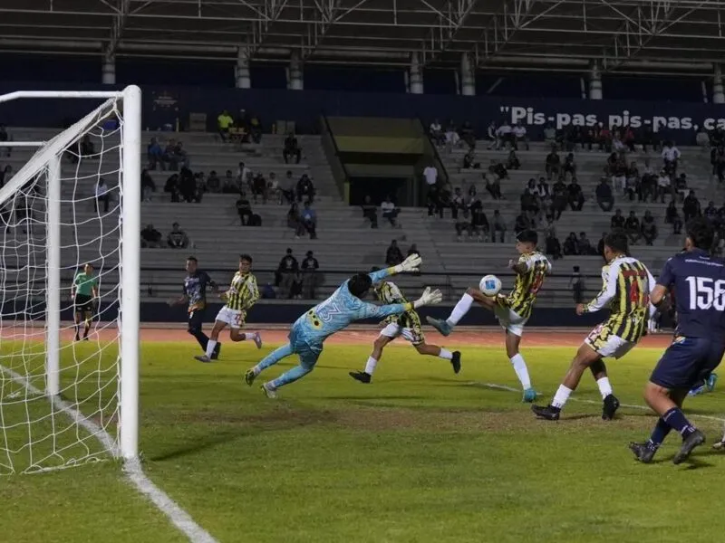 Zorros Atlético Morelia dominan 3-0 a Furia Azul de Pátzcuaro