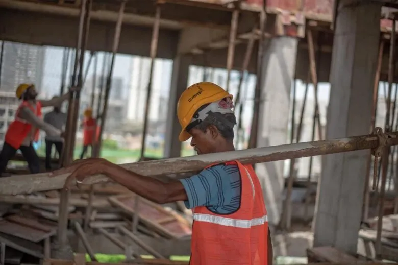 281 millones de trabajadores migrantes laboran fuera de sus países de origen: ONU