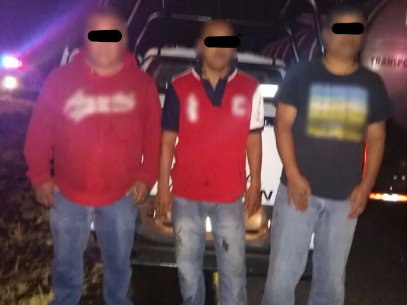 Detienen a tres personas con 60 mil litros de gasolina en Maravatío