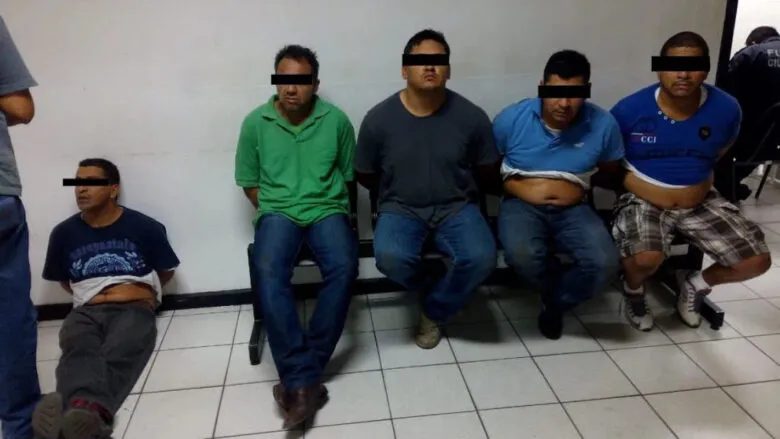 Tras persecución detienen a cinco por robo en Morelia
