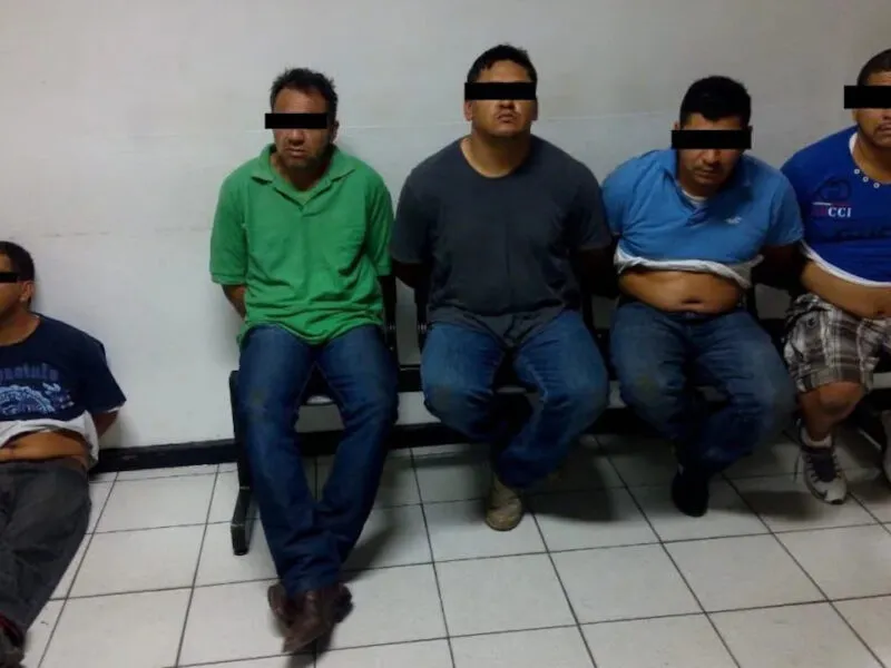 Tras persecución detienen a cinco por robo en Morelia