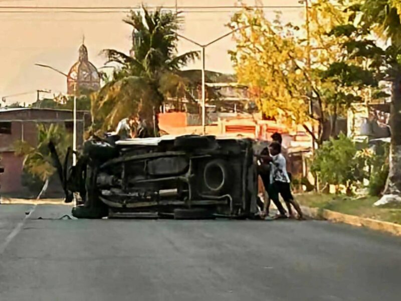 Accidente en Apatzingán resulta con dos lesionados 1