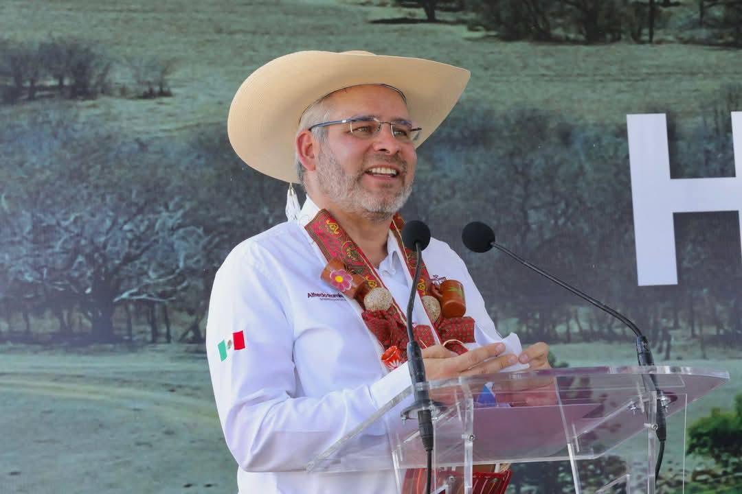 Acompaña Comisión de Víctimas a desplazados por violencia en Michoacán: Bedolla