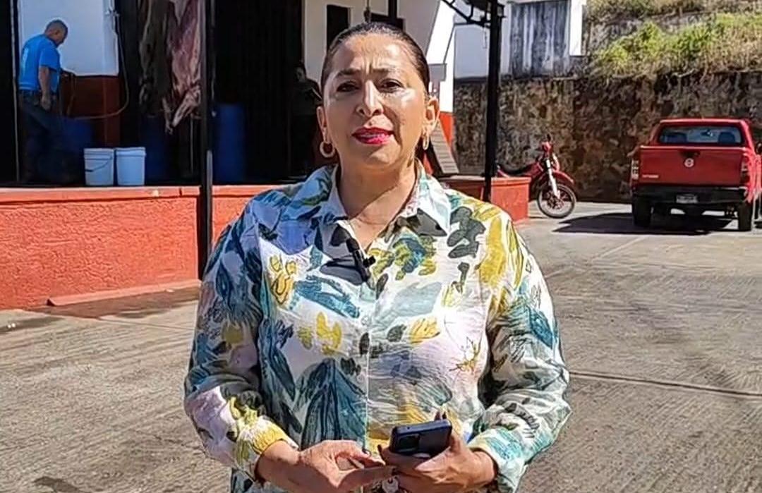 Alma Mireya González supervisa obras en el Rastro Municipal y calles del centro histórico