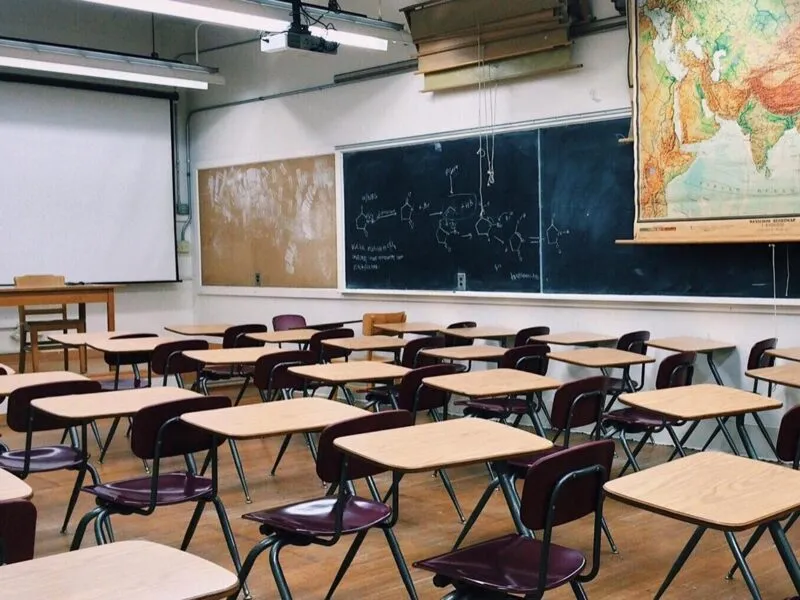 Amenazas y extorsiones alcanzan al sector educativo en Michoacán; escuelas cierran por inseguridad