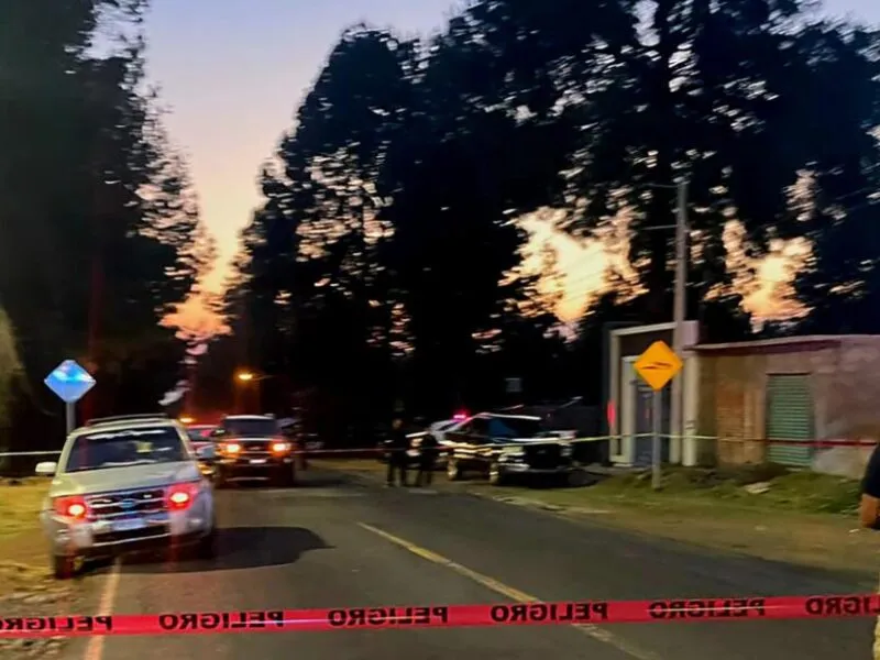Balean a joven conductor de camioneta en la carretera Opopeo-Tacámbaro