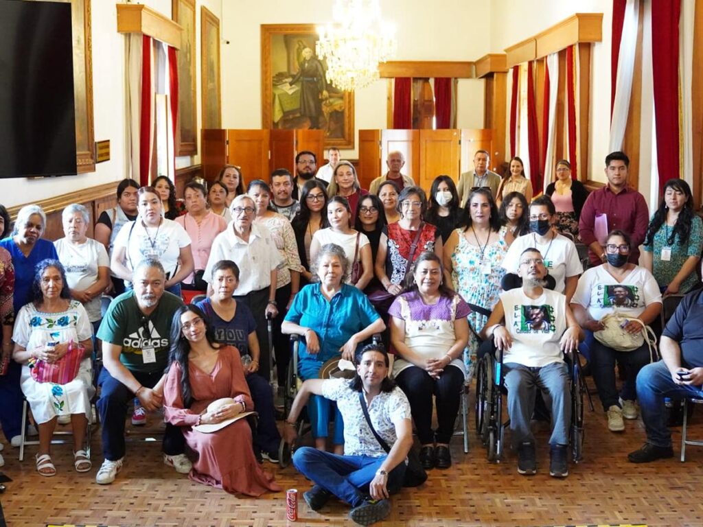 Belinda Iturbide trabaja en iniciativas de reformas con colectivos-1