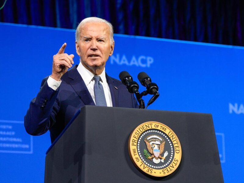 Biden asegura que Trump ha causado daño a Seguridad Social en menos de 100 días de gobierno