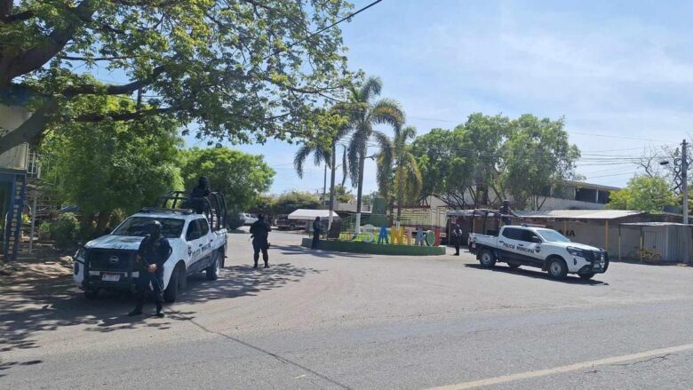 Bloqueos, enfrentamientos y dos heridos de bala; todo en menos de una hora en Apatzingán