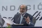 Carlos Slim pierde 19,500 millones y desciende en la lista de la revista Forbes