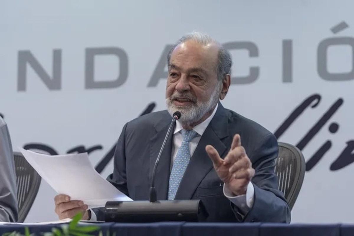 Carlos Slim pierde 19,500 millones y baja en Forbes