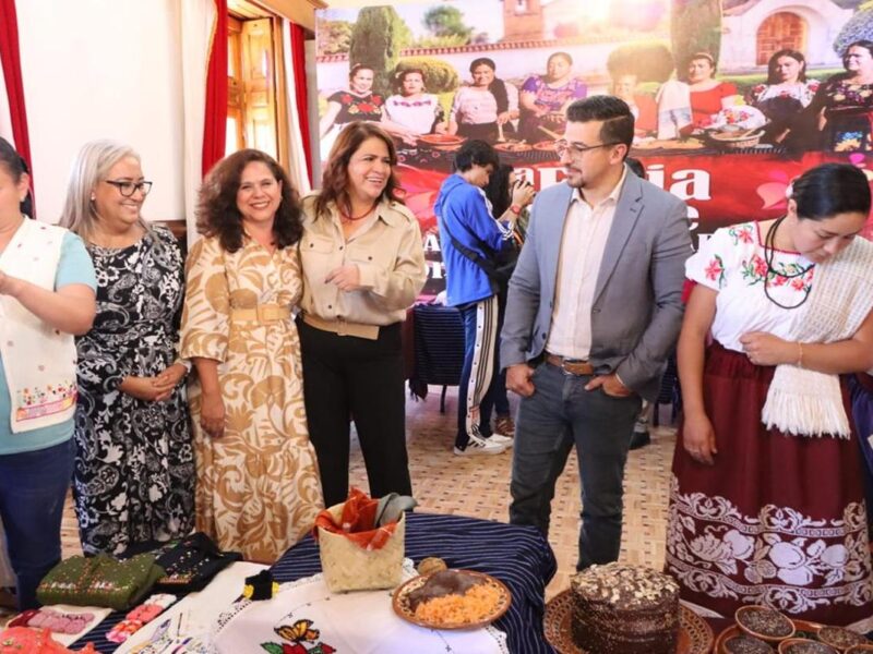 Comisión de Turismo acompaña presentación de la 3ra Feria del Mole en Santiago Tupátaro