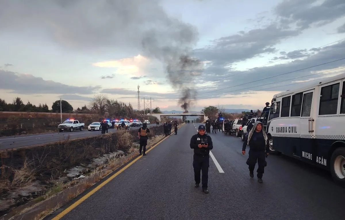 Confirma SSP detención de 12 normalistas