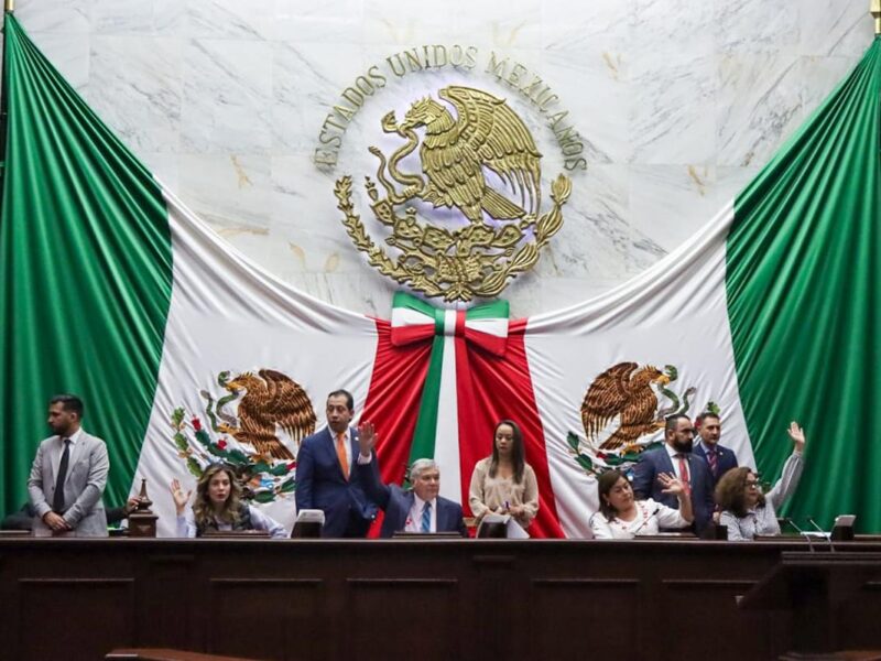 Congreso prohibe corridas de toros en Michoacán