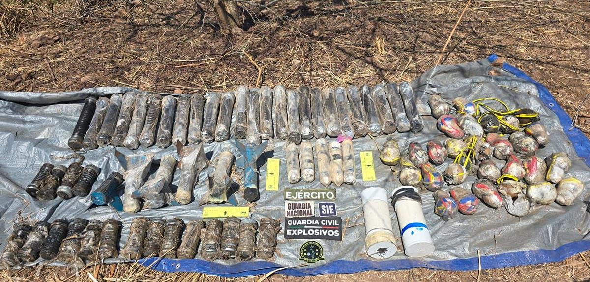 Decomisan 116 explosivos y fusiles en Apatzingán: SSP