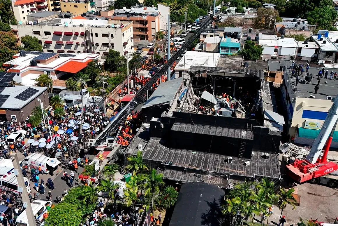Derrumbe en discoteca de Republica Dominicana asciende a 136 muertos