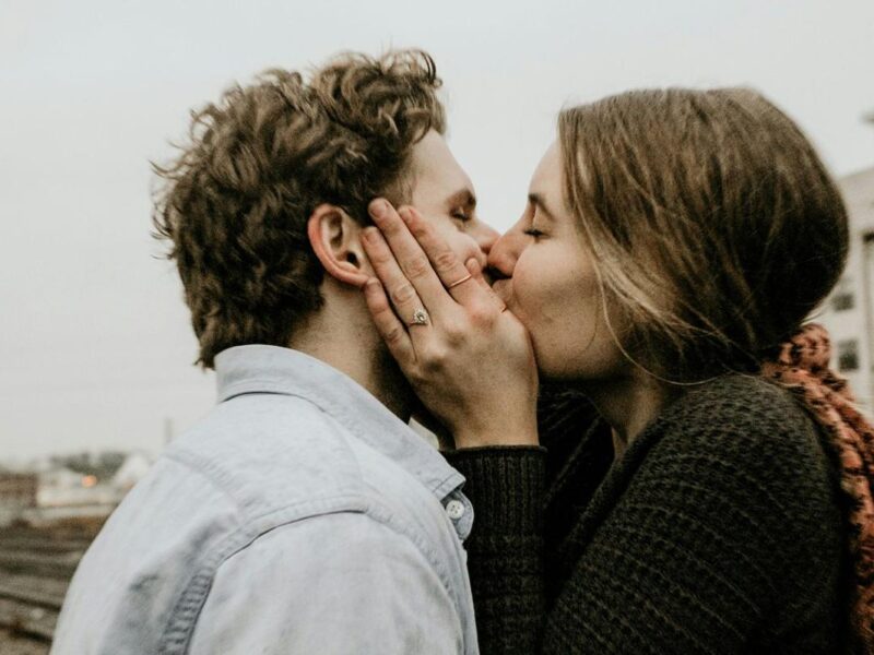Día Internacional del Beso: ¿Por qué se celebra el 13 de abril?