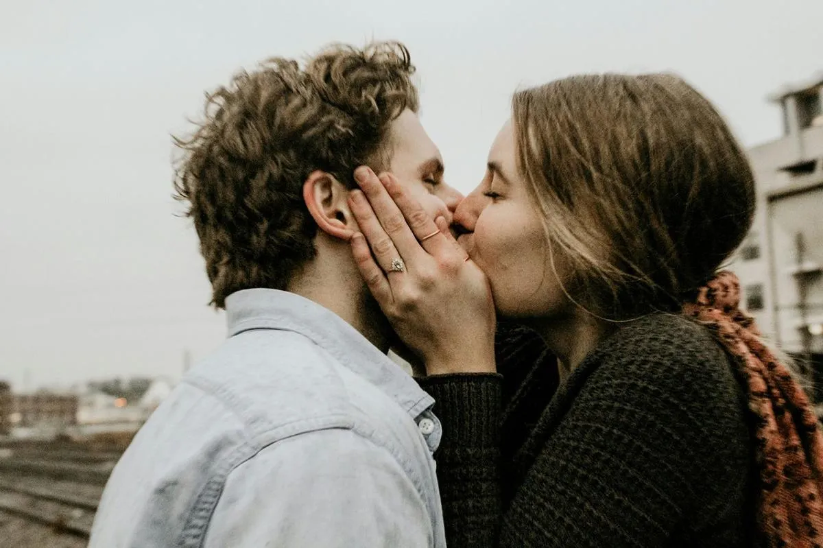 Día Internacional del Beso: ¿Por qué se celebra el 13 de abril?
