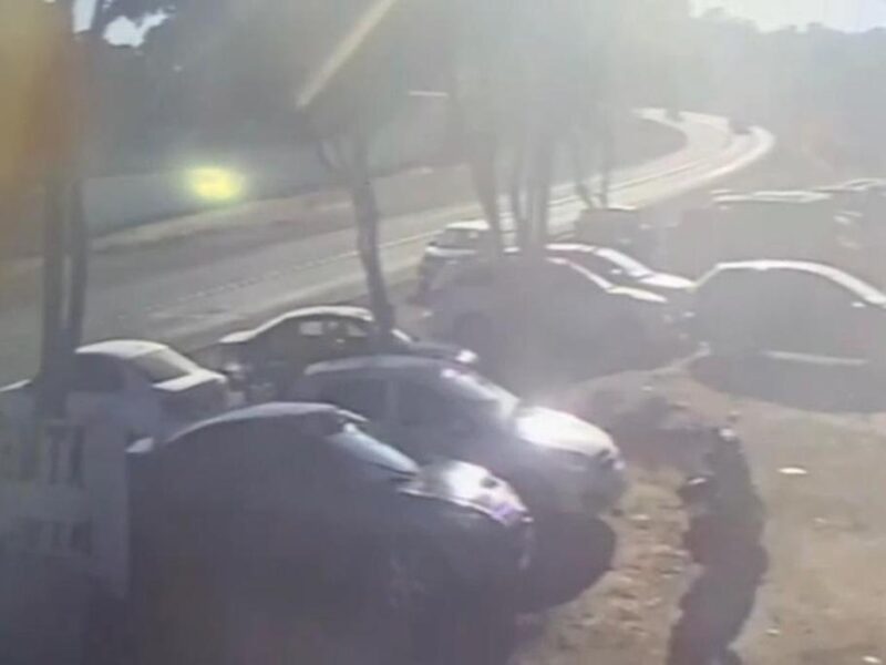 Difunden video de las mujeres en moto impactadas por vehículo de la FGE en Zacapu
