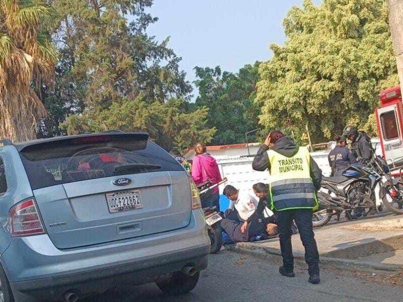 Dos motopatrulleros lesionados en distintos accidentes, en distintos puntos de Uruapan
