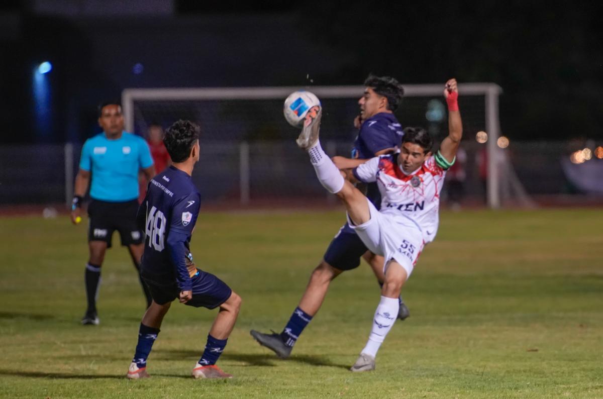 Dramático empate de 1-1 entre Zorros de la UMNSH y Halcones de Uruapan-2