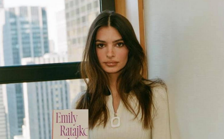 Emily Ratajkowski explota contra Katy Perry y Lauren Sánchez por viaje espacial Blue Origin