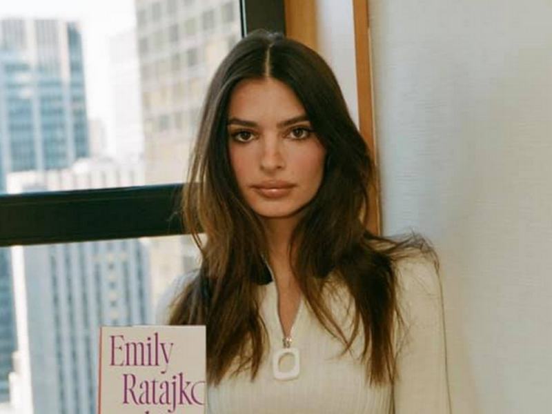 Emily Ratajkowski explota contra Katy Perry y Lauren Sánchez por viaje espacial Blue Origin