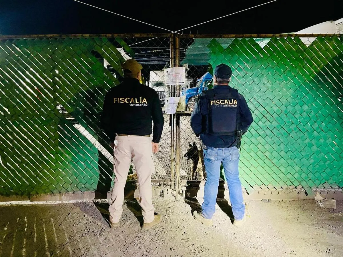 En cateo realizado en el Fraccionamiento Los Ángeles, asegura Fiscalía General tres unidades con reporte de robo