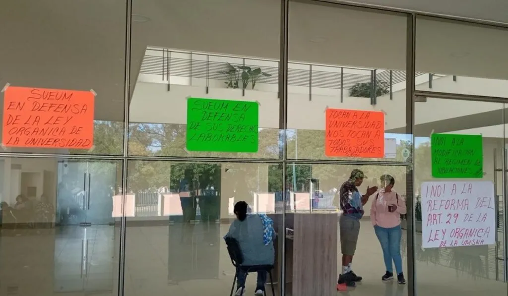 En el marco del Día del Trabajo SUEUM acusa a la Rectoría de “hostigamiento laboral”