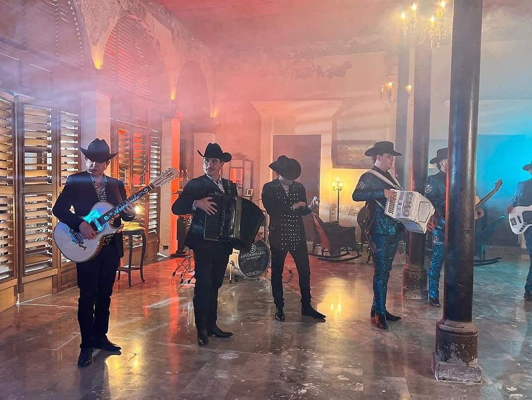 En incertidumbre concierto de Los Alegres del Barranco en Maravatío