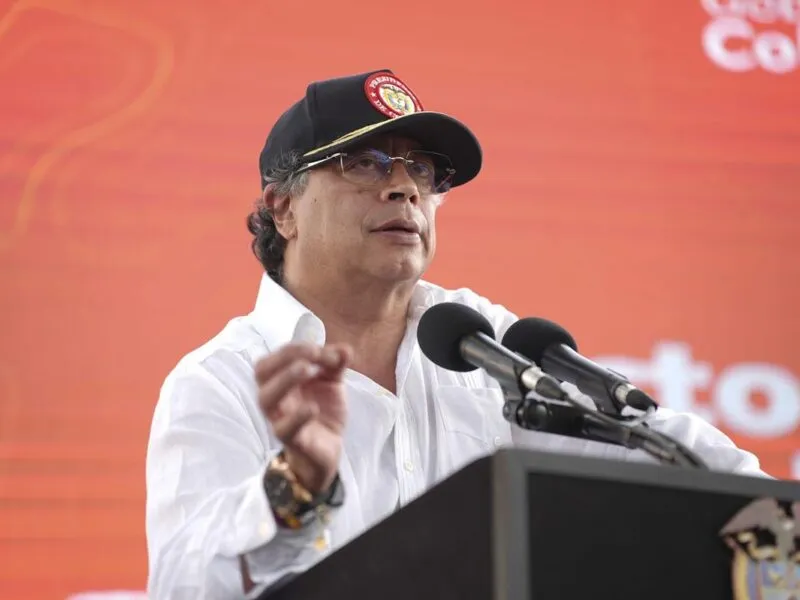 Excanciller colombiano revela que el presidente Gustavo Petro tiene un problema adicción a drogas
