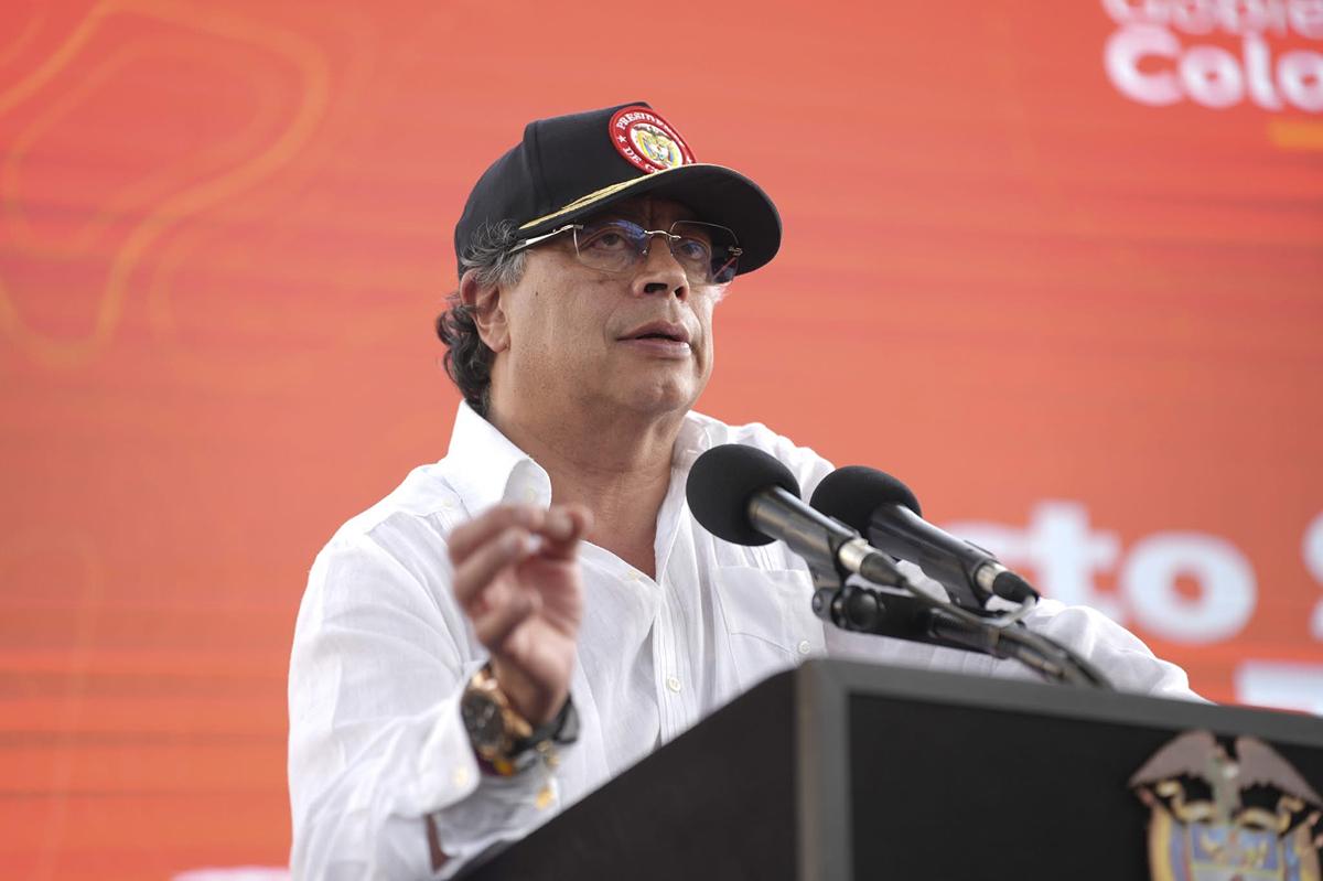 Excanciller colombiano revela que el presidente Gustavo Petro tiene un problema adicción a drogas