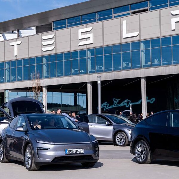 Tesla en picada, cae el 71% en sus ganancias en el Primer Trimestre de 2025