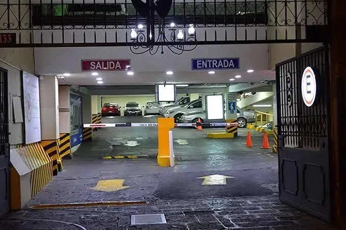 Gasta gobierno de Morelia 366 mp al mes en renta de estacionamiento privado