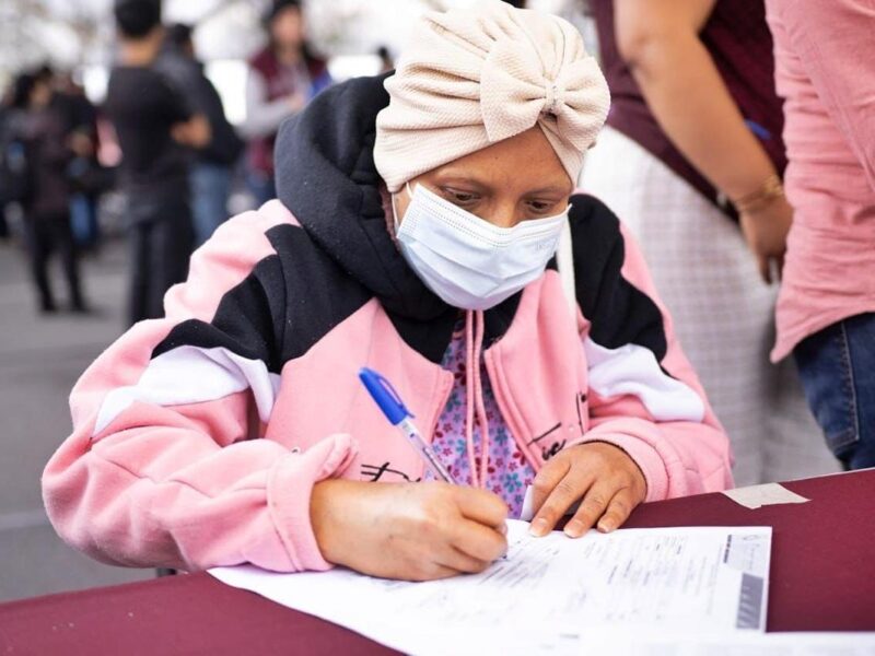Gobierno de Michoacán apoya a más de 2 mil familias para combatir el cáncer