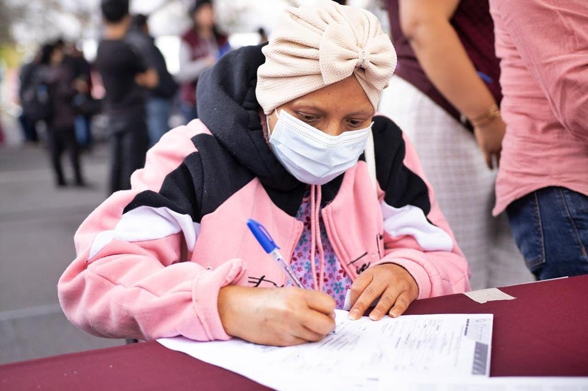 Gobierno de Michoacán apoya a más de 2 mil familias para combatir el cáncer