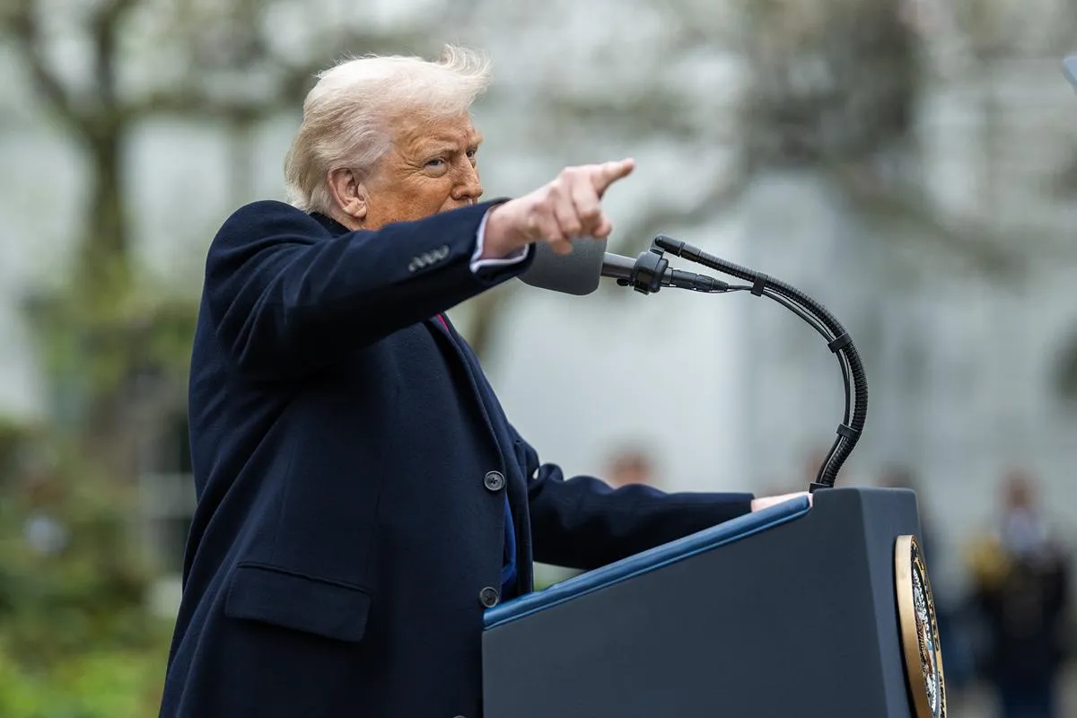 Gobierno de Trump comenzará revisión de las redes sociales de migrantes y solicitantes de visa