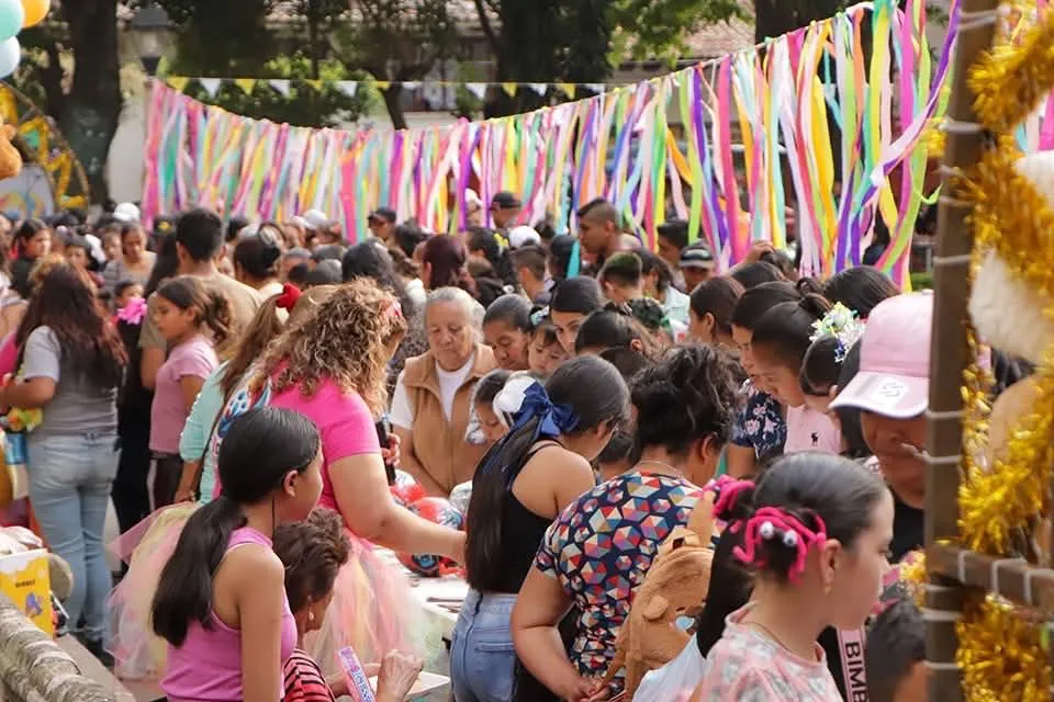 Gran celebración por el Día de la Niña y el Niño en Quiroga-1