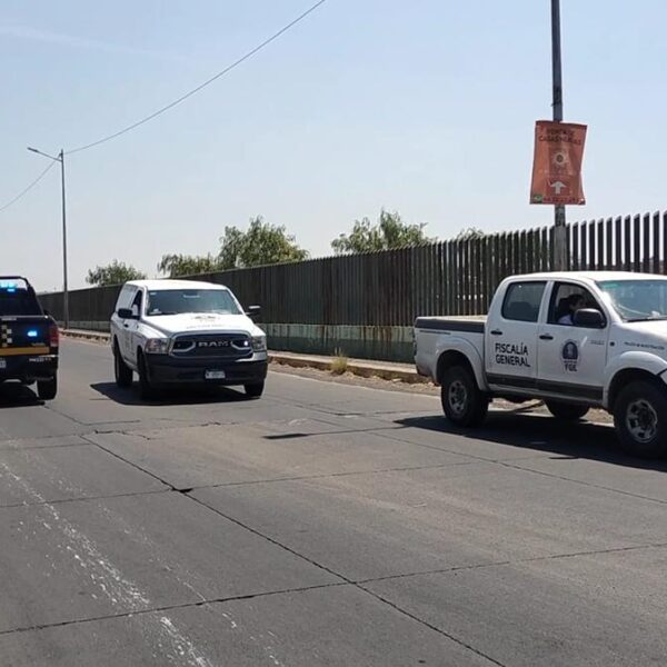 Hallan a hombre muerto cerca de la barda perimetral del Bosque Bicentenario